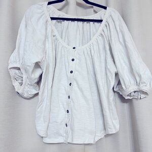 We the Free x Free People 100% cotton top w/ buttons + balloons sleeves, size M.